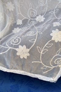 Chuni/Veil – Flowing – White